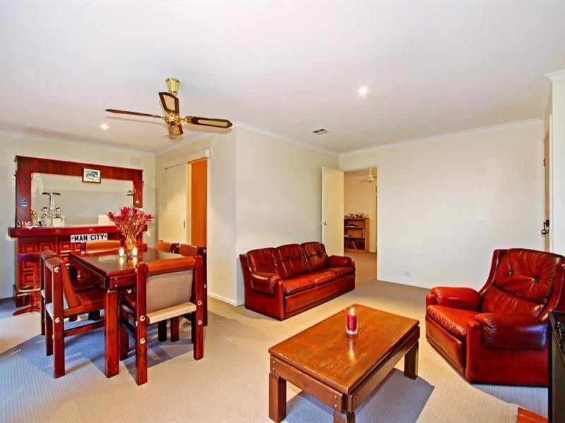 13 LEMONGROVE Crescent, Croydon Hills VIC 3136