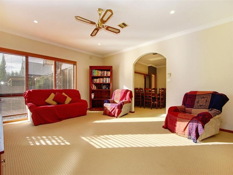 384 MAROONDAH Highway, Croydon VIC 3136