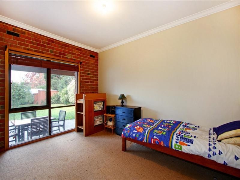 384 MAROONDAH Highway, Croydon VIC 3136