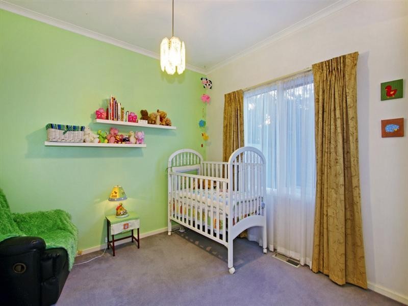 3 ZEALANDIA Road, Croydon North VIC 3136