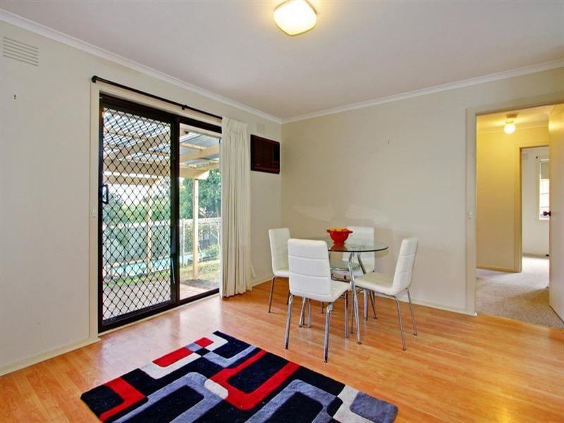 11 SAVANNA Drive, Mooroolbark VIC 3138