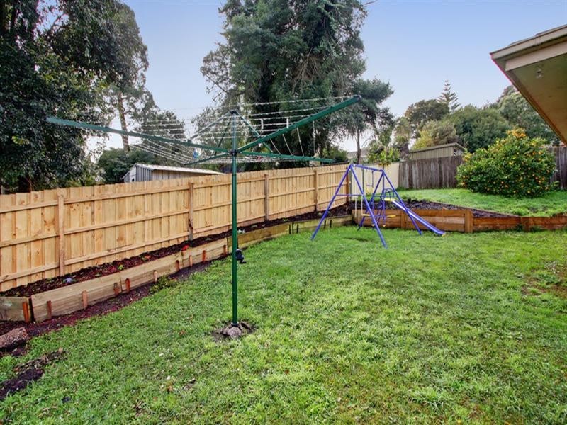 11 SAVANNA Drive, Mooroolbark VIC 3138