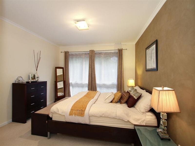 18 ASHBROOK Place, Mooroolbark VIC 3138