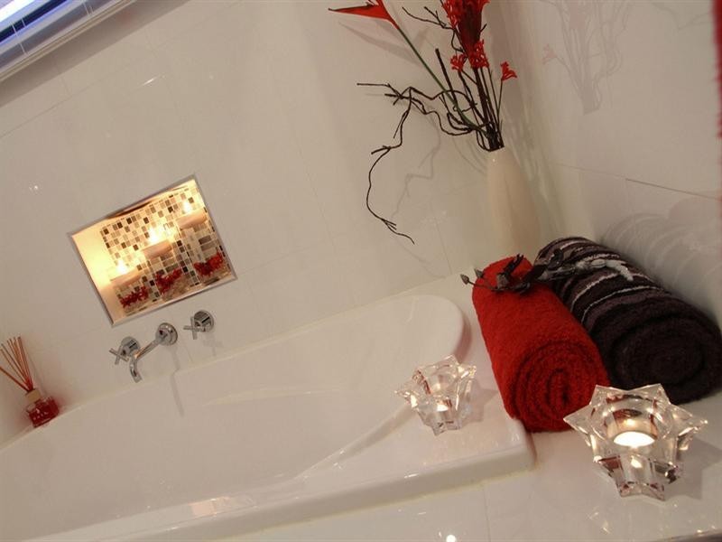 18 ASHBROOK Place, Mooroolbark VIC 3138