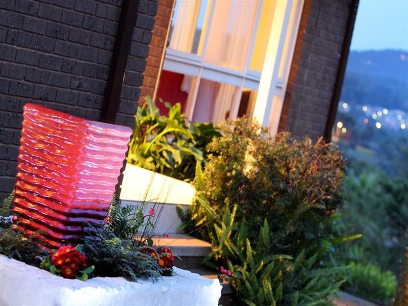 18 ASHBROOK Place, Mooroolbark VIC 3138