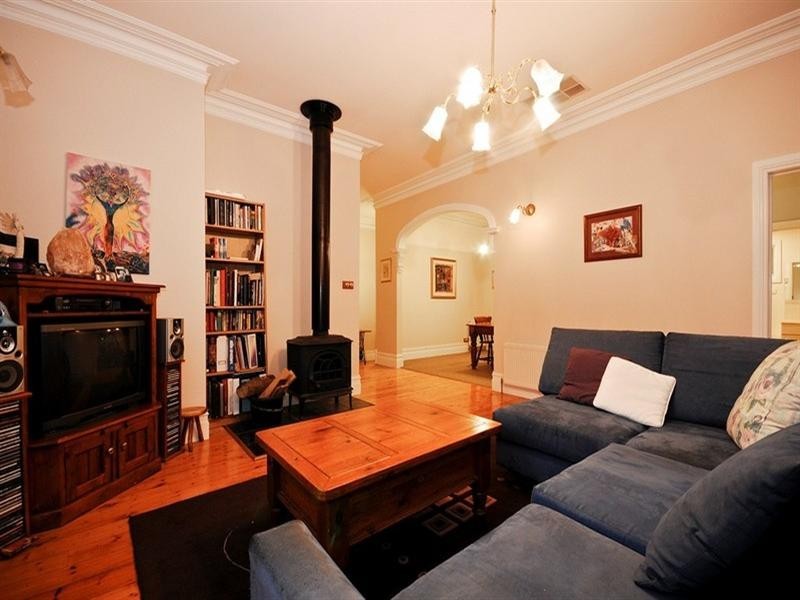 8 TRAWALLA Road, Croydon VIC 3136