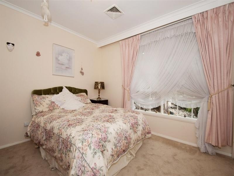 9 KINTA Court, Croydon North VIC 3136