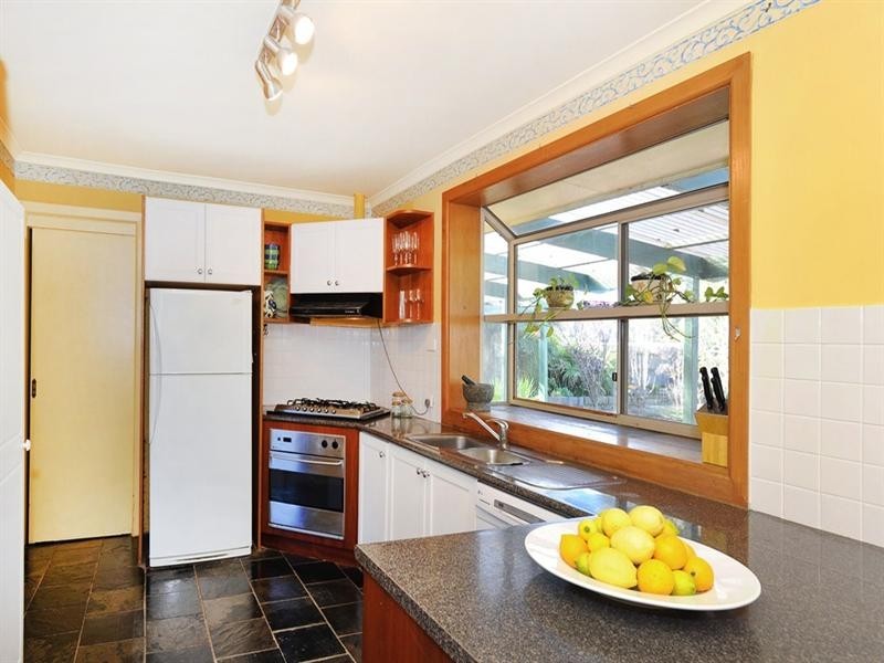 34 BAMBRA Street, Croydon VIC 3136