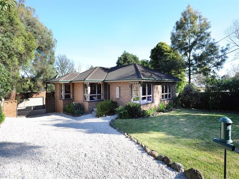 17 DILLON Court, Bayswater VIC 3153