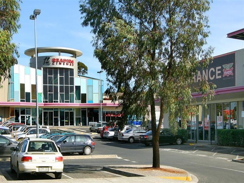 4 CAROLE Avenue, Chirnside Park VIC 3116