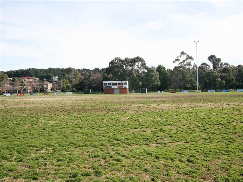 4 CAROLE Avenue, Chirnside Park VIC 3116