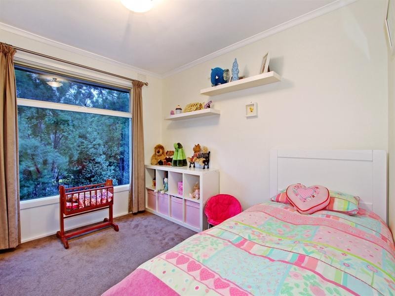 74 BELVEDERE Drive, Montrose VIC 3765