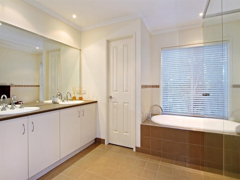 4 FROME Street, Croydon VIC 3136