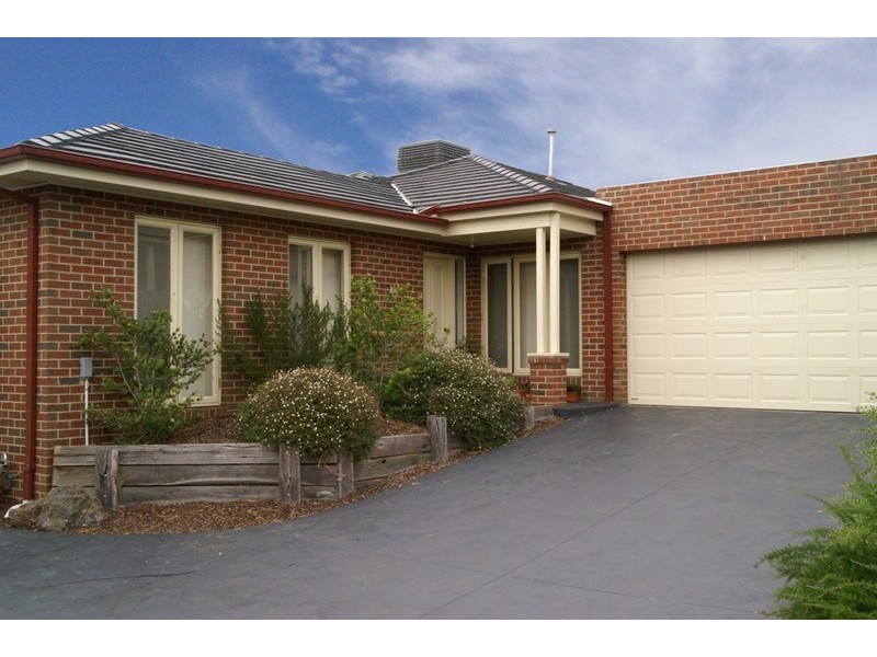 6/37 HOLLOWAY Road, Croydon North VIC 3136