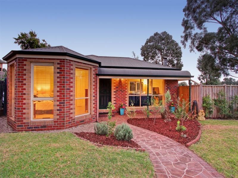 23 LATROBE Court, Croydon Hills VIC 3136