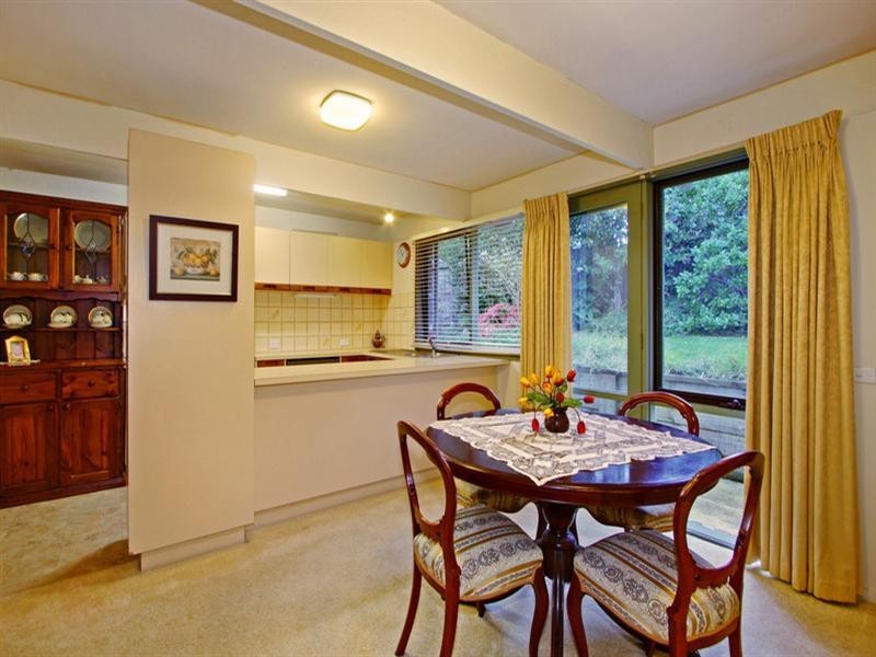 2/12 Tintern Avenue, Bayswater North VIC 3153