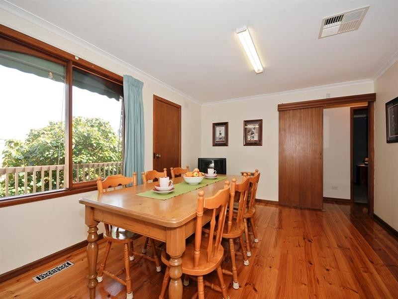 5 ROSS PINCOTT Drive, Mooroolbark VIC 3138