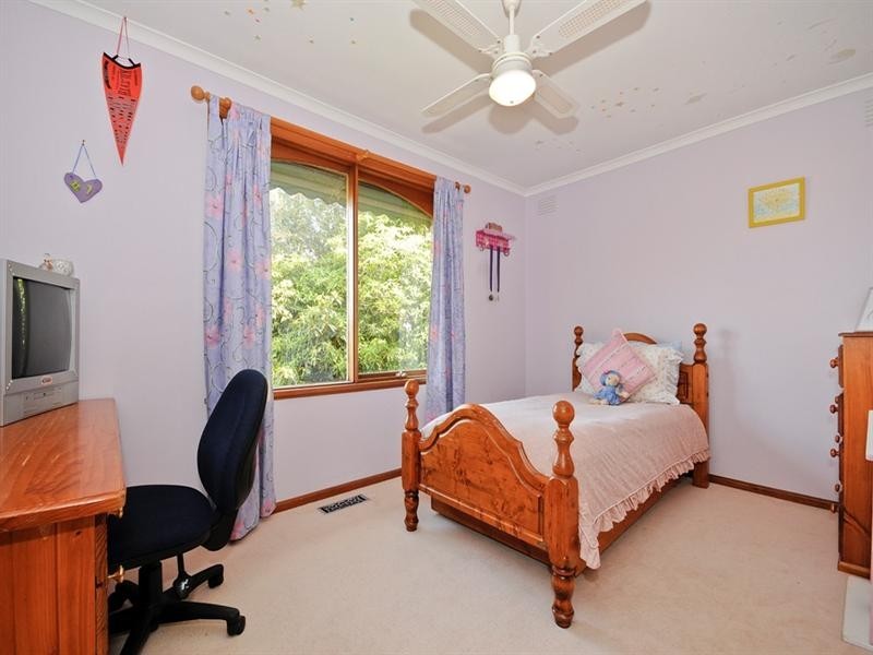 5 ROSS PINCOTT Drive, Mooroolbark VIC 3138