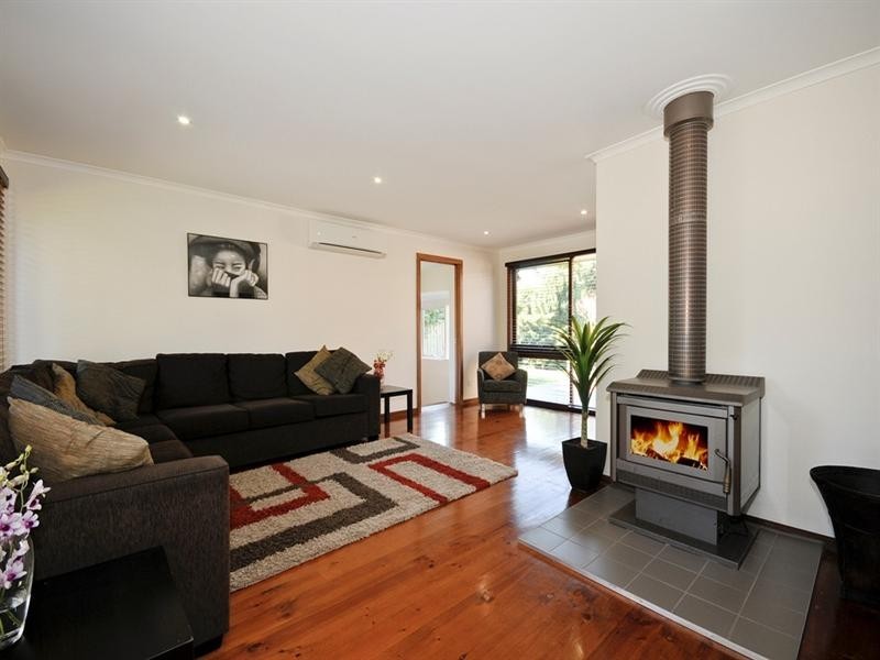 45 ALLAMBANAN Drive, Bayswater North VIC 3153