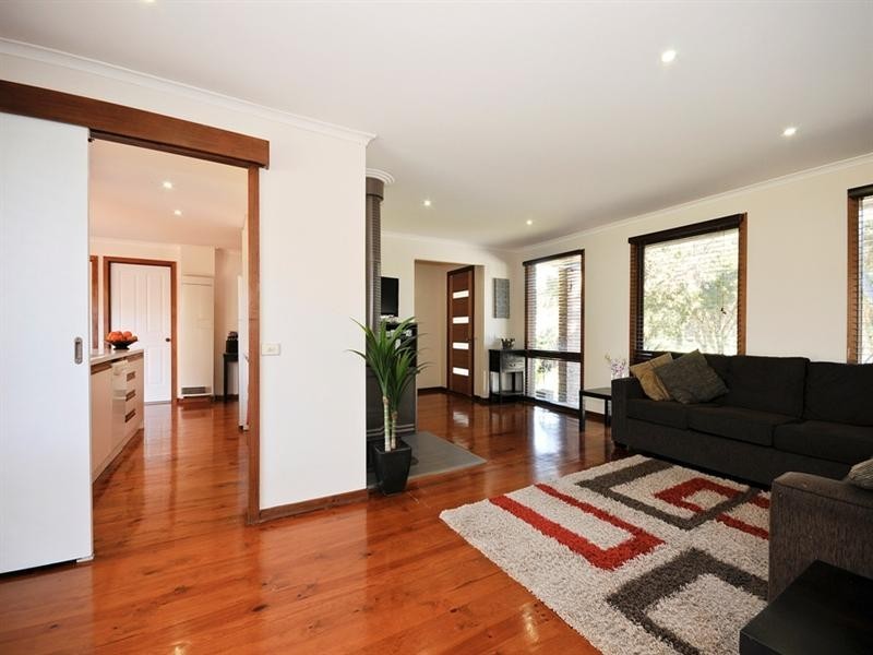 45 ALLAMBANAN Drive, Bayswater North VIC 3153