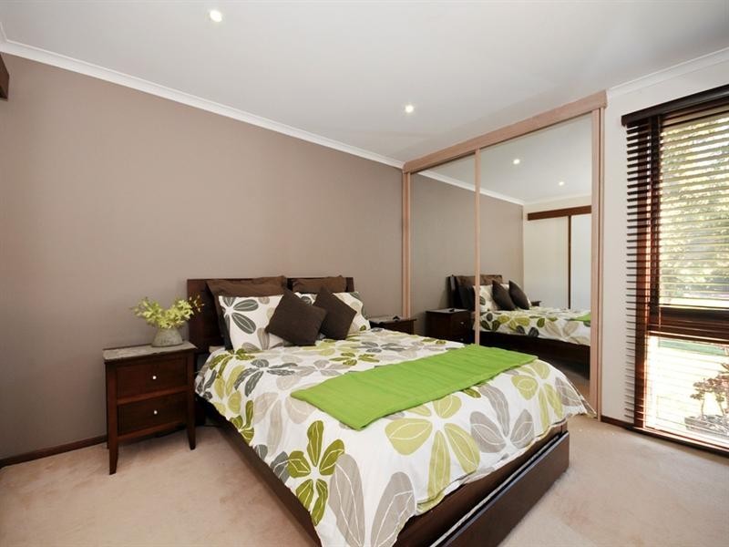 45 ALLAMBANAN Drive, Bayswater North VIC 3153