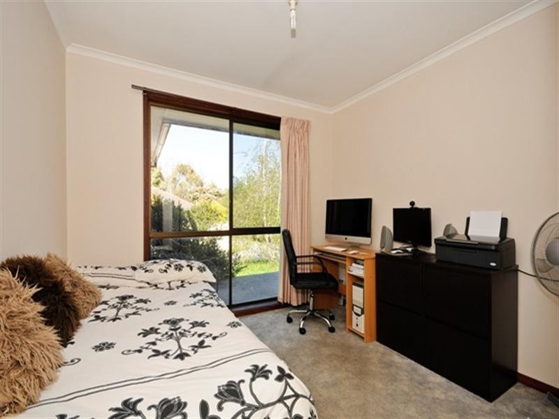 2/15 Kitchener Road, Croydon VIC 3136