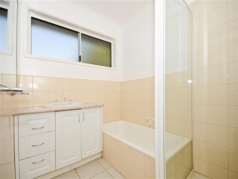 17 Grant Drive, Bayswater North VIC 3153