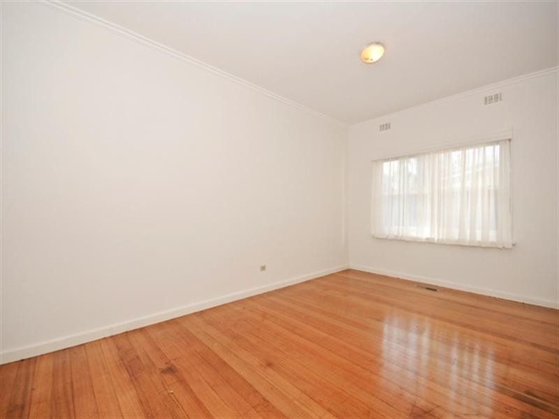 12 GORDON Street, Croydon VIC 3136