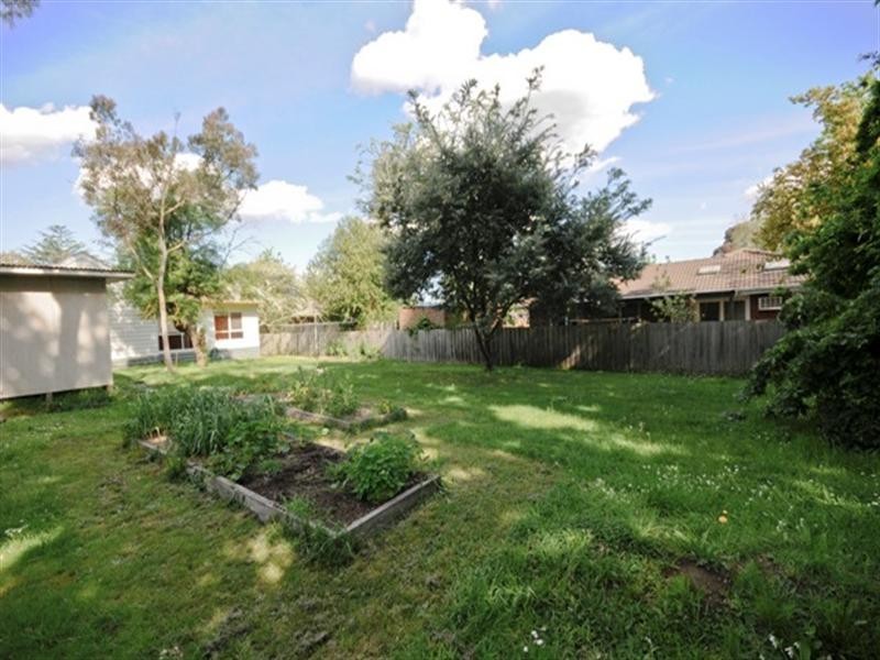 12 GORDON Street, Croydon VIC 3136