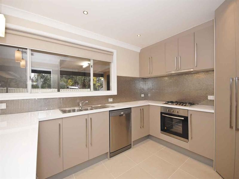 76 CAVE HILL Road, Lilydale VIC 3140