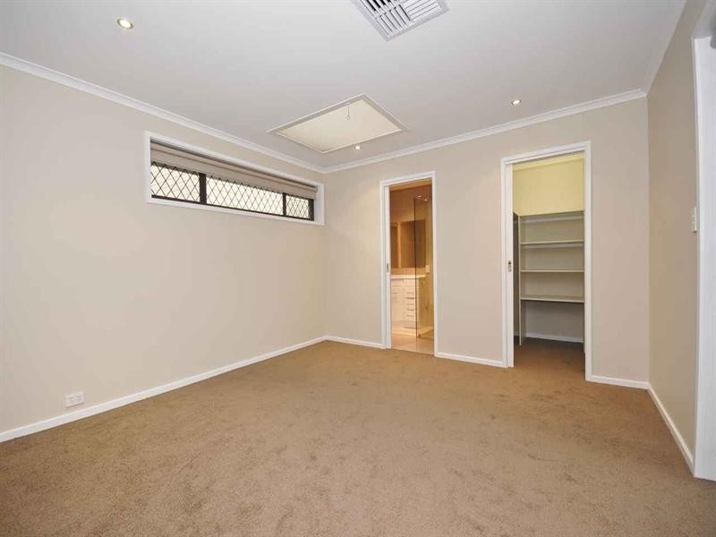 76 CAVE HILL Road, Lilydale VIC 3140