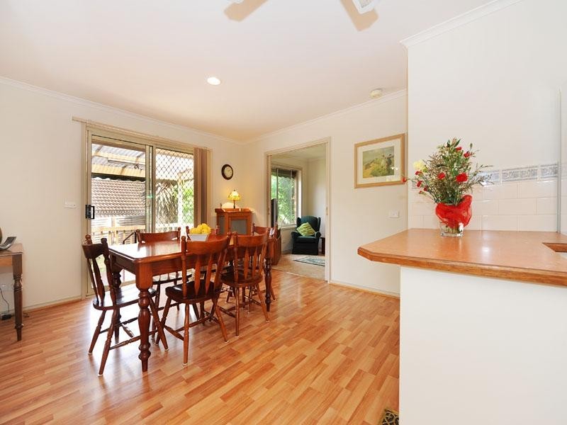 8/12 CUTTS Avenue, Croydon VIC 3136