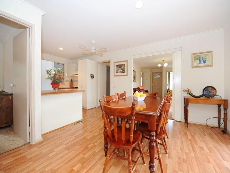 8/12 CUTTS Avenue, Croydon VIC 3136