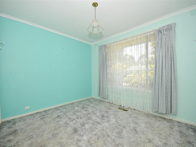 21 Lucas Avenue, Kilsyth VIC 3137