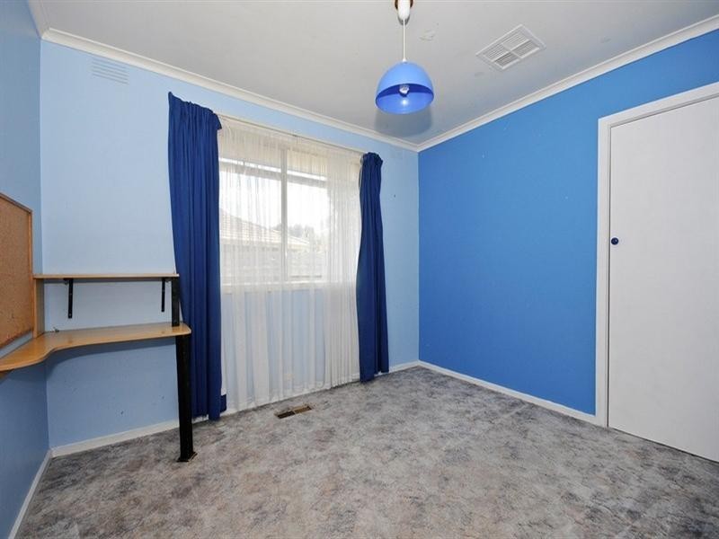 21 Lucas Avenue, Kilsyth VIC 3137