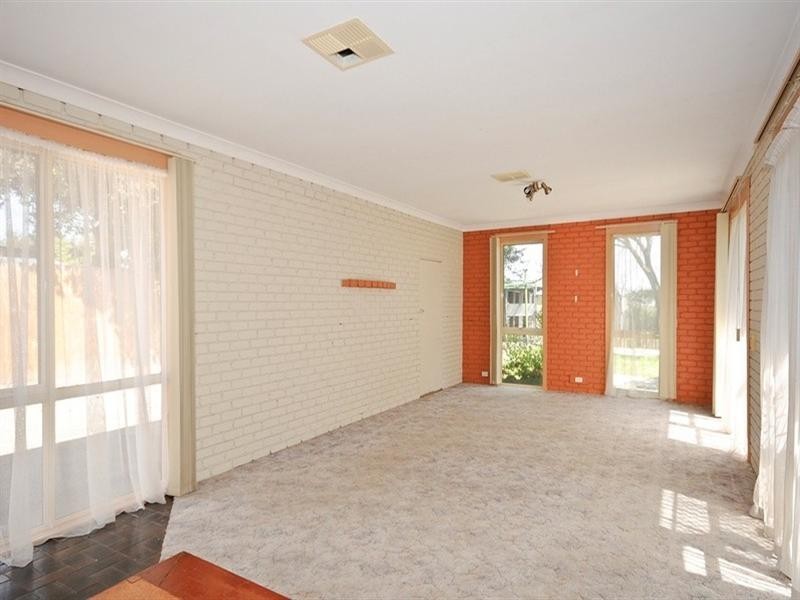 21 Lucas Avenue, Kilsyth VIC 3137