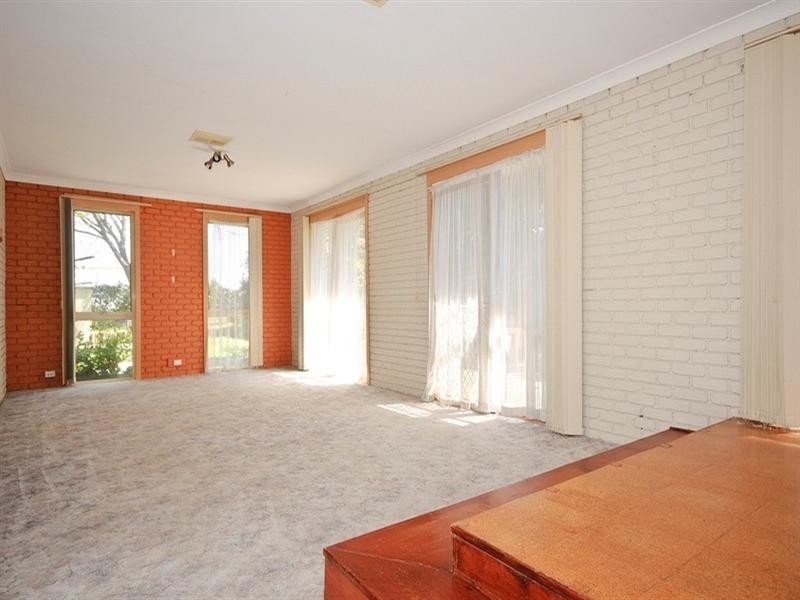 21 Lucas Avenue, Kilsyth VIC 3137