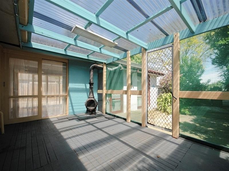 21 Lucas Avenue, Kilsyth VIC 3137