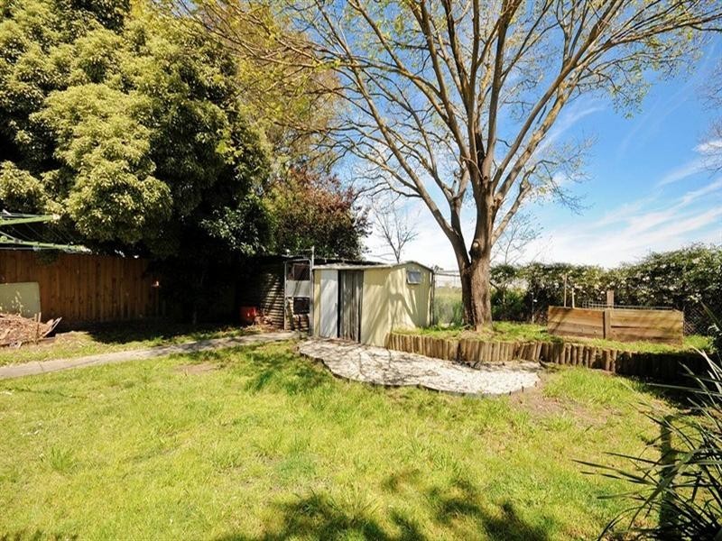 21 Lucas Avenue, Kilsyth VIC 3137