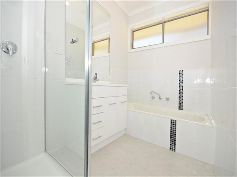 11 Glen Dhu Road, Kilsyth VIC 3137