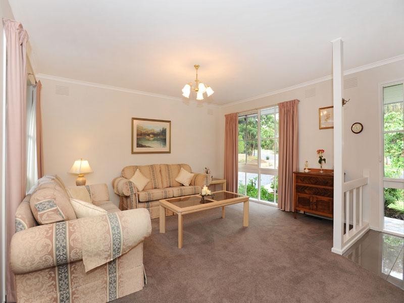 51 ANGELICA Crescent, Croydon Hills VIC 3136