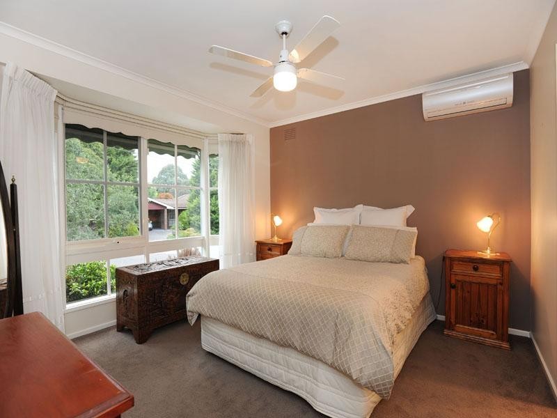 51 ANGELICA Crescent, Croydon Hills VIC 3136