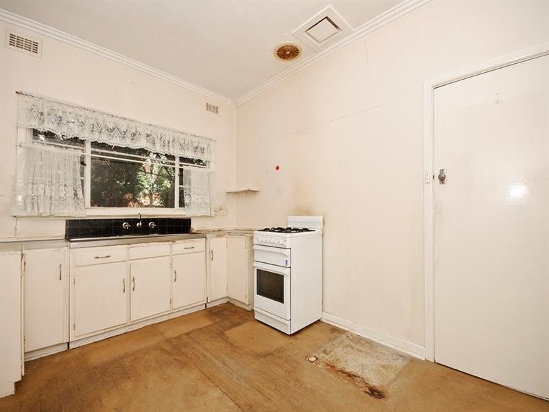 5 ANTHONY Street, Croydon VIC 3136