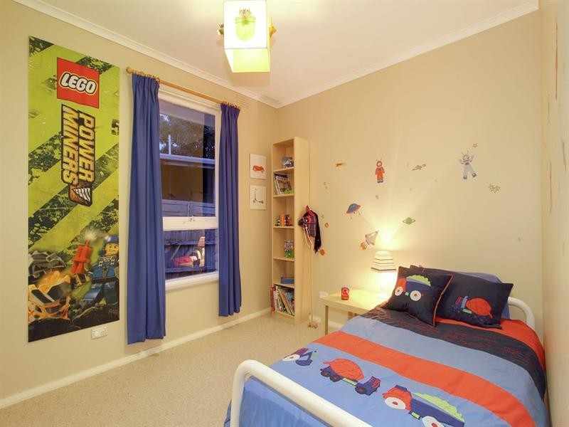 17 Frederick Street, Croydon VIC 3136