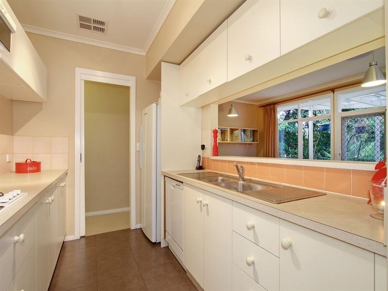 17 Frederick Street, Croydon VIC 3136