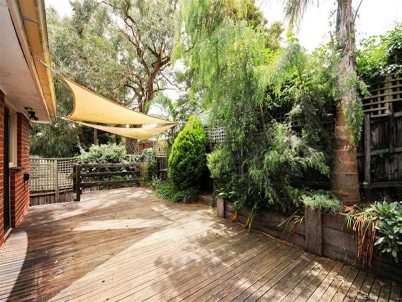 2/77 Greenhill Road, Bayswater North VIC 3153