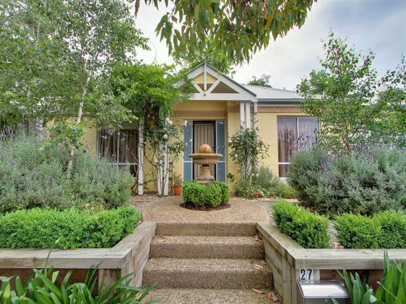 27 HENTY Court, Croydon VIC 3136