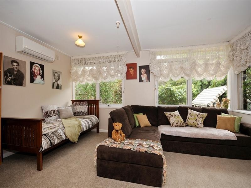 10 ELIZABETH Street, Croydon VIC 3136