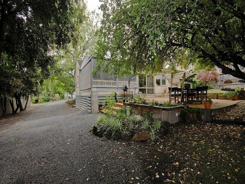 10 ELIZABETH Street, Croydon VIC 3136