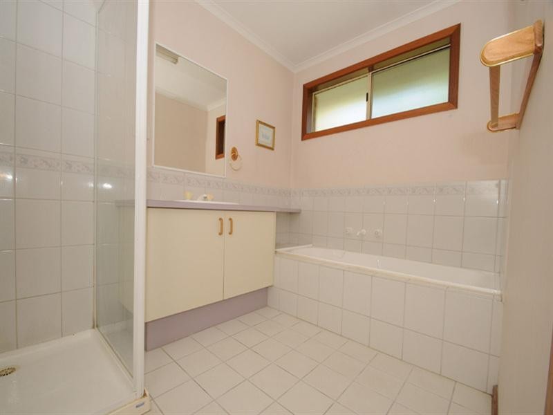 19 Adelaide Close, Berwick VIC 3806